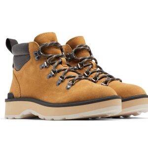 SOREL NIB Women's Tan Hiking Boots